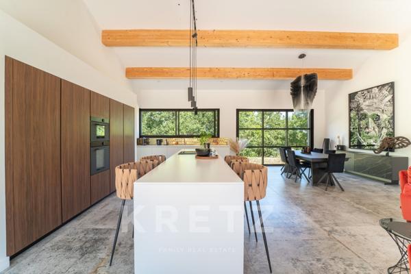 PROCHE AIX-EN-PROVENCE I VILLA CONTEMPORAINE DE PLAIN-PIED AU FORT POTENTIEL