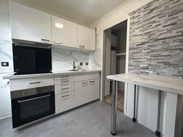 Appartement Carrières-sous-poissy 2 pièce(s) 49 m2 169 000 € **  - Référence  9039