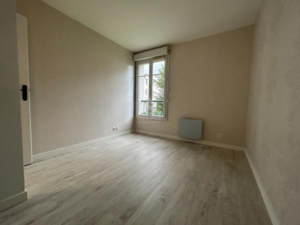 Appartement Carrières-sous-poissy 2 pièce(s) 49 m2 169 000 € **  - Référence  9039