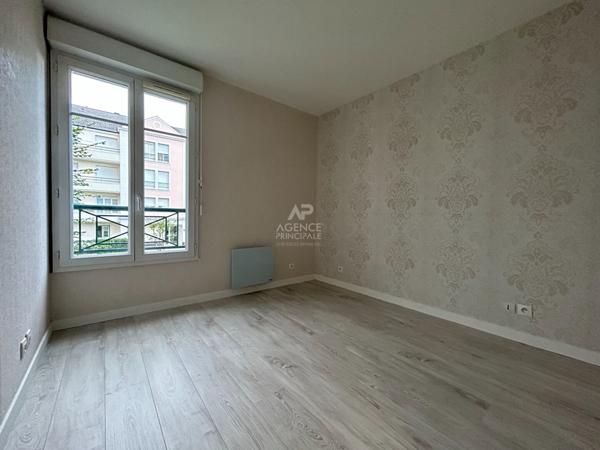 Appartement Carrières-sous-poissy 2 pièce(s) 49 m2 169 000 € **  - Référence  9039