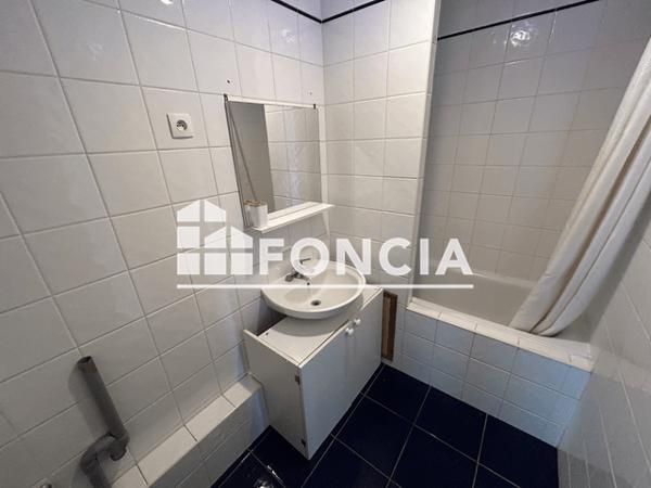 Location Appartement meublé 4 pièces 73.23 m² - 57 RUE BONTE POLLET Lille 59000