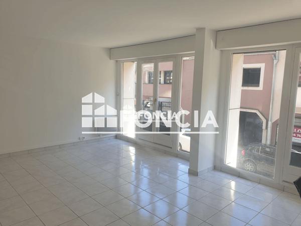 Location Studio 35.3 m² - LE STENDHAL Grenoble 38000
