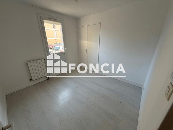 Location Appartement 3 pièces 65.12 m² - BOULEVARD DES BRESSONS Salon De Provence 13300