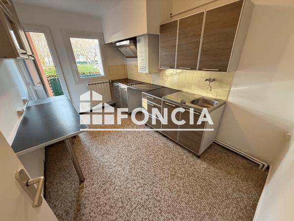 Location Appartement 3 pièces 65.12 m² - BOULEVARD DES BRESSONS Salon De Provence 13300