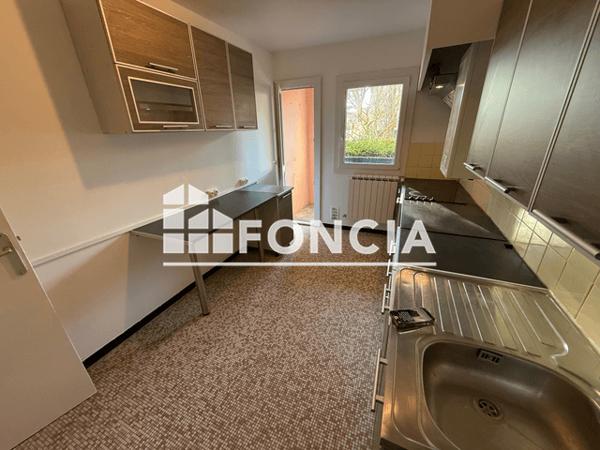 Location Appartement 3 pièces 65.12 m² - BOULEVARD DES BRESSONS Salon De Provence 13300