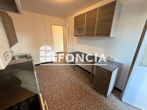 Location Appartement 3 pièces 65.12 m² - BOULEVARD DES BRESSONS Salon De Provence 13300