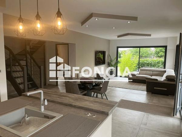 À vendre Maison 4 pièces 106 m² - Freneuse 78840