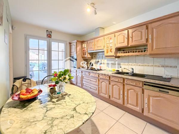 Plain-pied familial, 4 chambres, au calme, piscine