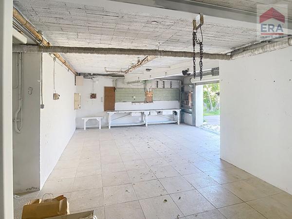 A vendre maison T5 Marseille 13014 St Marthe terrain de 1800m² garage