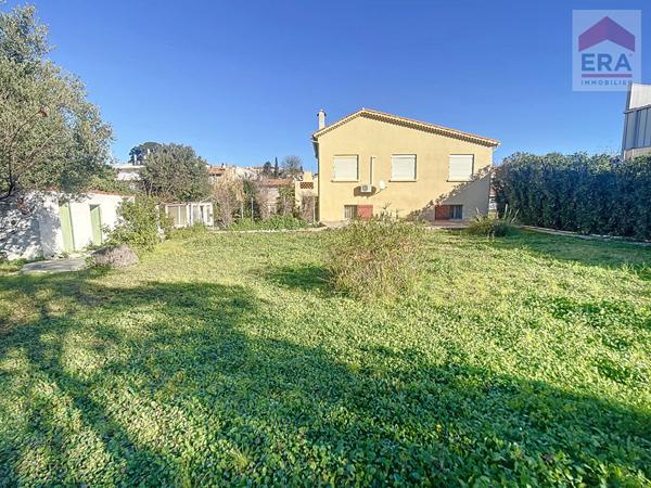 A vendre maison T5 Marseille 13014 St Marthe terrain de 1800m² garage