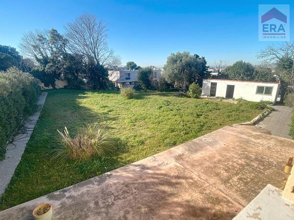 A vendre maison T5 Marseille 13014 St Marthe terrain de 1800m² garage