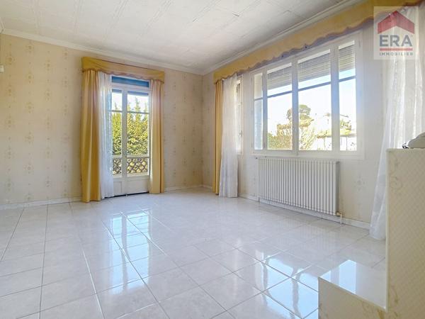 A vendre maison T5 Marseille 13014 St Marthe terrain de 1800m² garage