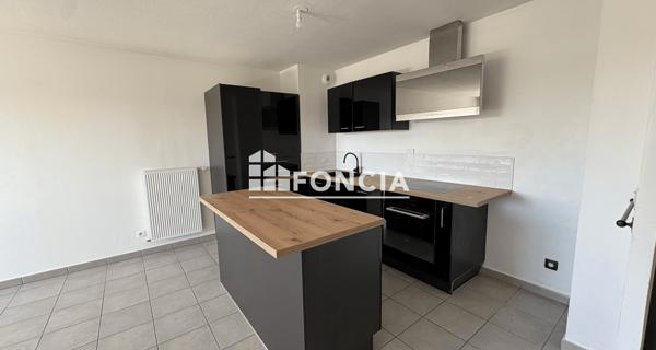 Location Appartement 3 pièces 67.75 m² - Vaulx-en-velin 69120