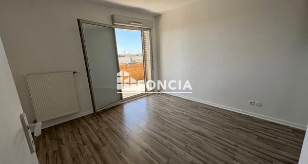 Location Appartement 3 pièces 67.75 m² - Vaulx-en-velin 69120