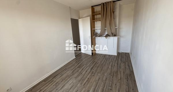 Location Appartement 3 pièces 67.75 m² - Vaulx-en-velin 69120