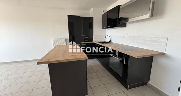 Location Appartement 3 pièces 67.75 m² - Vaulx-en-velin 69120