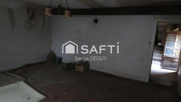 IMMEUBLE EN PIERRES DE TAILLE