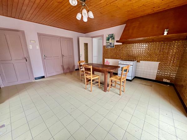 BATISSE ANCIENNE A RENOVER , St ismier BATISSE ANCIENNE A RENOVER , St ismier