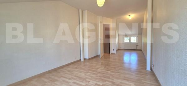 Maison 2 pièces Quartier prémartine Le Mans avec petite cour dependance et cave