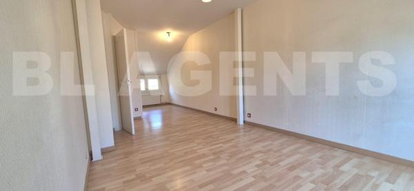 Maison 2 pièces Quartier prémartine Le Mans avec petite cour dependance et cave