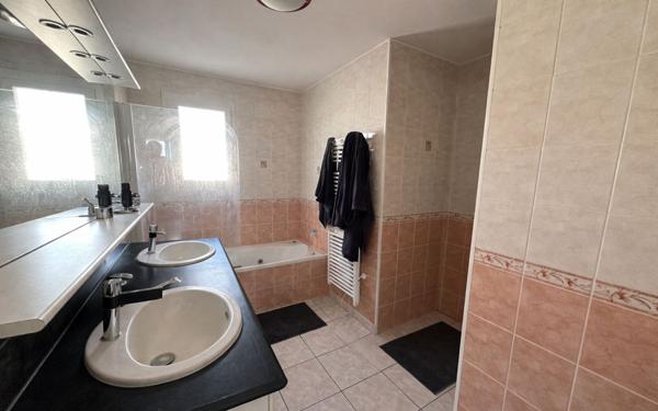 Maison à vendre    5 pièces •  Romans-sur-Isère