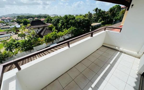 Appartement à louer    1 pièce •  Cayenne