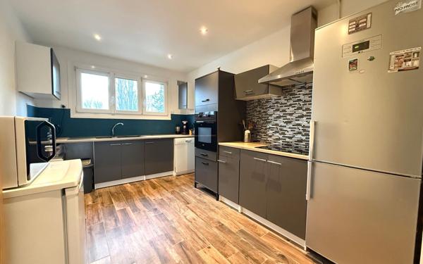 Appartement à vendre    4 pièces • 80 m2 Villecresnes