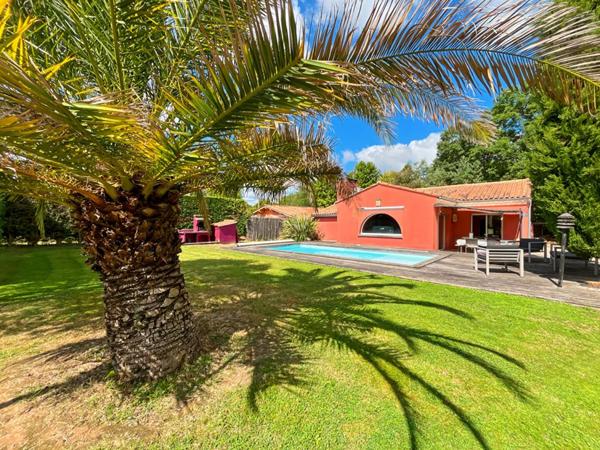 Charmante maison de plain-pied à Carignan?de?Bordeaux - 120?m² sur un écrin de verdure