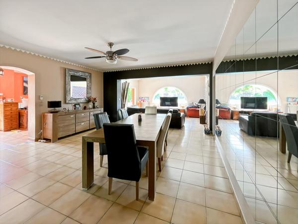 Charmante maison de plain-pied à Carignan?de?Bordeaux - 120?m² sur un écrin de verdure