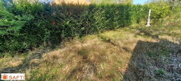 Terrain de loisir dans un domaine clos et sécurisé