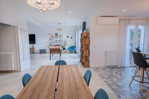 Maison d'Architecte 300m2 avec jardin arboré proche transports à pied