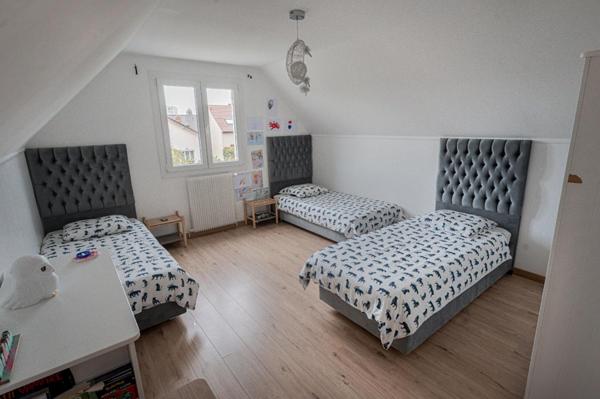 Maison d'Architecte 300m2 avec jardin arboré proche transports à pied