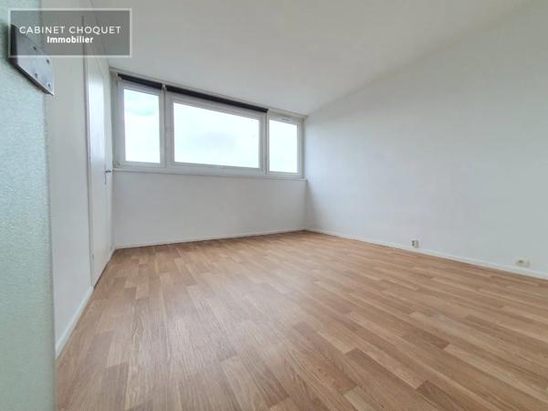 F4 BIS AVEC GRAND BALCON, GARAGE ET CAVE A LOUER - CROIX PARC BARBIEUX - 98 m 2 - 1 068 € charges comprises par mois