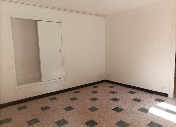 Appartement à louer    3 pièces • 51 m2 Les Vans