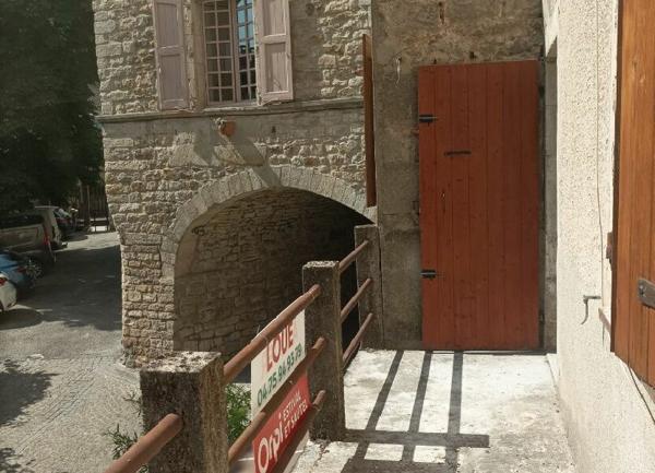 Appartement à louer    3 pièces • 51 m2 Les Vans