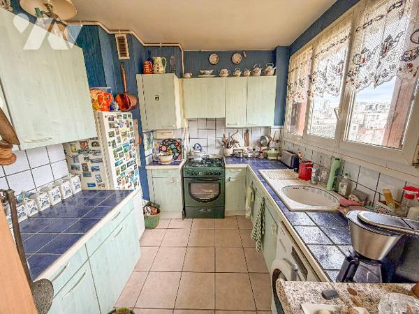 VENTE DE LA NUE PROPRIETE - DERNIER ETAGE AVEC TERRASSE DE 22 m² EXPOSE SUD OUEST - VUE 180°