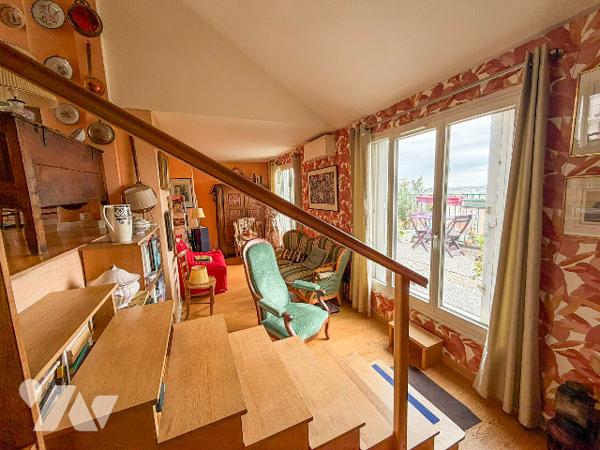 VENTE DE LA NUE PROPRIETE - DERNIER ETAGE AVEC TERRASSE DE 22 m² EXPOSE SUD OUEST - VUE 180°