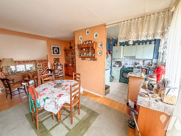 VENTE DE LA NUE PROPRIETE - DERNIER ETAGE AVEC TERRASSE DE 22 m² EXPOSE SUD OUEST - VUE 180°