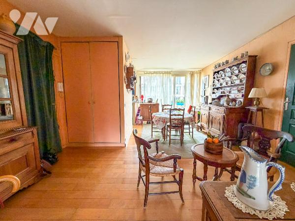 VENTE DE LA NUE PROPRIETE - DERNIER ETAGE AVEC TERRASSE DE 22 m² EXPOSE SUD OUEST - VUE 180°