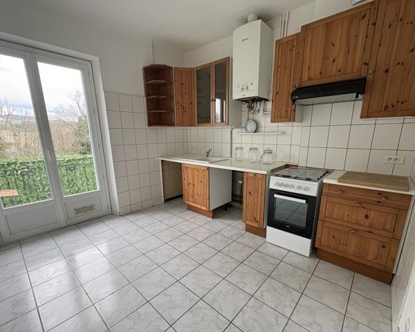 Appartement à louer 630 € CC LIMOUX 4 p 93 m² DPE D