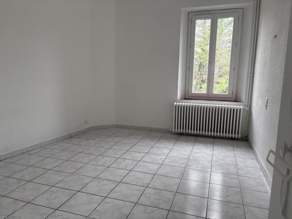Appartement à louer 630 € CC LIMOUX 4 p 93 m² DPE D