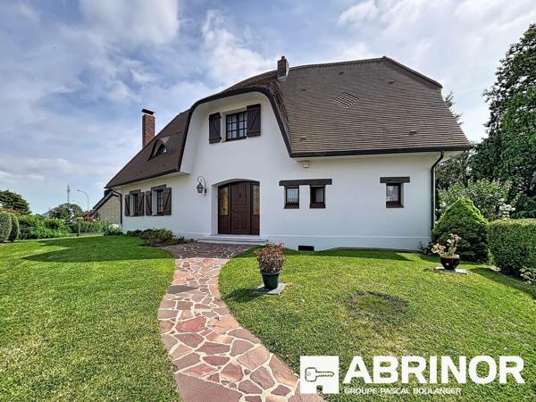 Maison de famille individuelle bâtie sur 2730 m² VENDIN LE VIEIL
