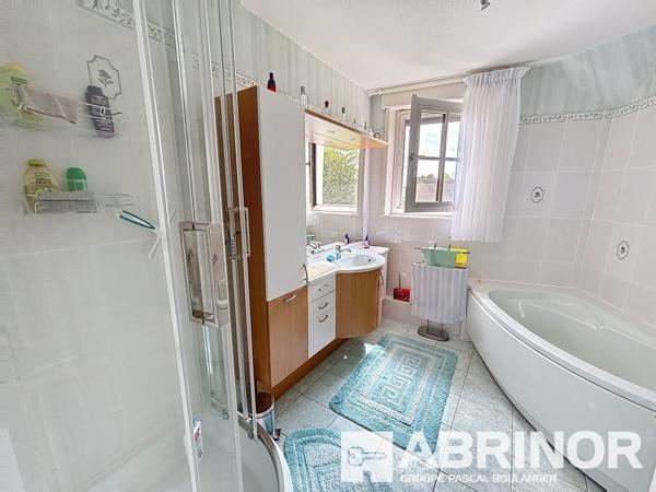 Maison de famille individuelle bâtie sur 2730 m² VENDIN LE VIEIL