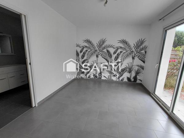 MAISON CONTEMPORAINE 3 CHAMBRES DONT UNE SUITE PARENTALE .TERRASSE COUVERTE. GARAGE