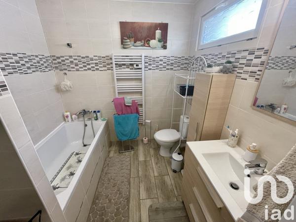 Maison 8 pièces de 150 m² à Bollène (84500)