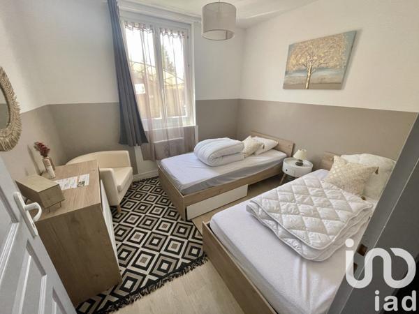 Maison 8 pièces de 150 m² à Bollène (84500)