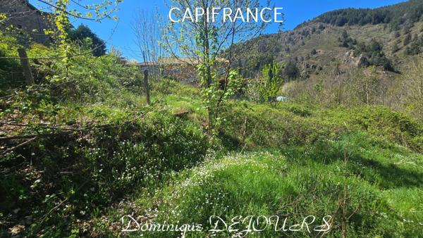 ARDECHE - VALLÉE DE L'EYRIEUX - LE CHEYLARD - GRANGES EN PIERRES de 120M² - TERRAIN 2HA dont 1200m² en zone UCA