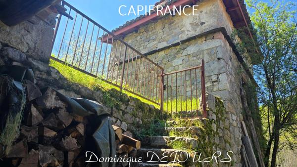 ARDECHE - VALLÉE DE L'EYRIEUX - LE CHEYLARD - GRANGES EN PIERRES de 120M² - TERRAIN 2HA dont 1200m² en zone UCA