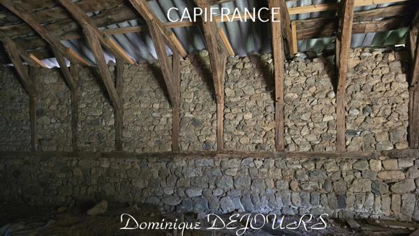 ARDECHE - VALLÉE DE L'EYRIEUX - LE CHEYLARD - GRANGES EN PIERRES de 120M² - TERRAIN 2HA dont 1200m² en zone UCA