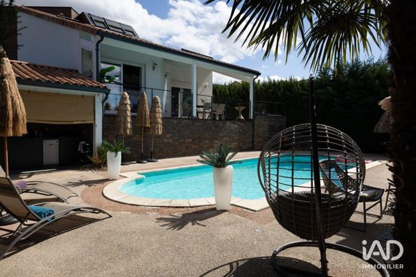 Maison à vendre 4 pièces 250 m² Mirefleurs